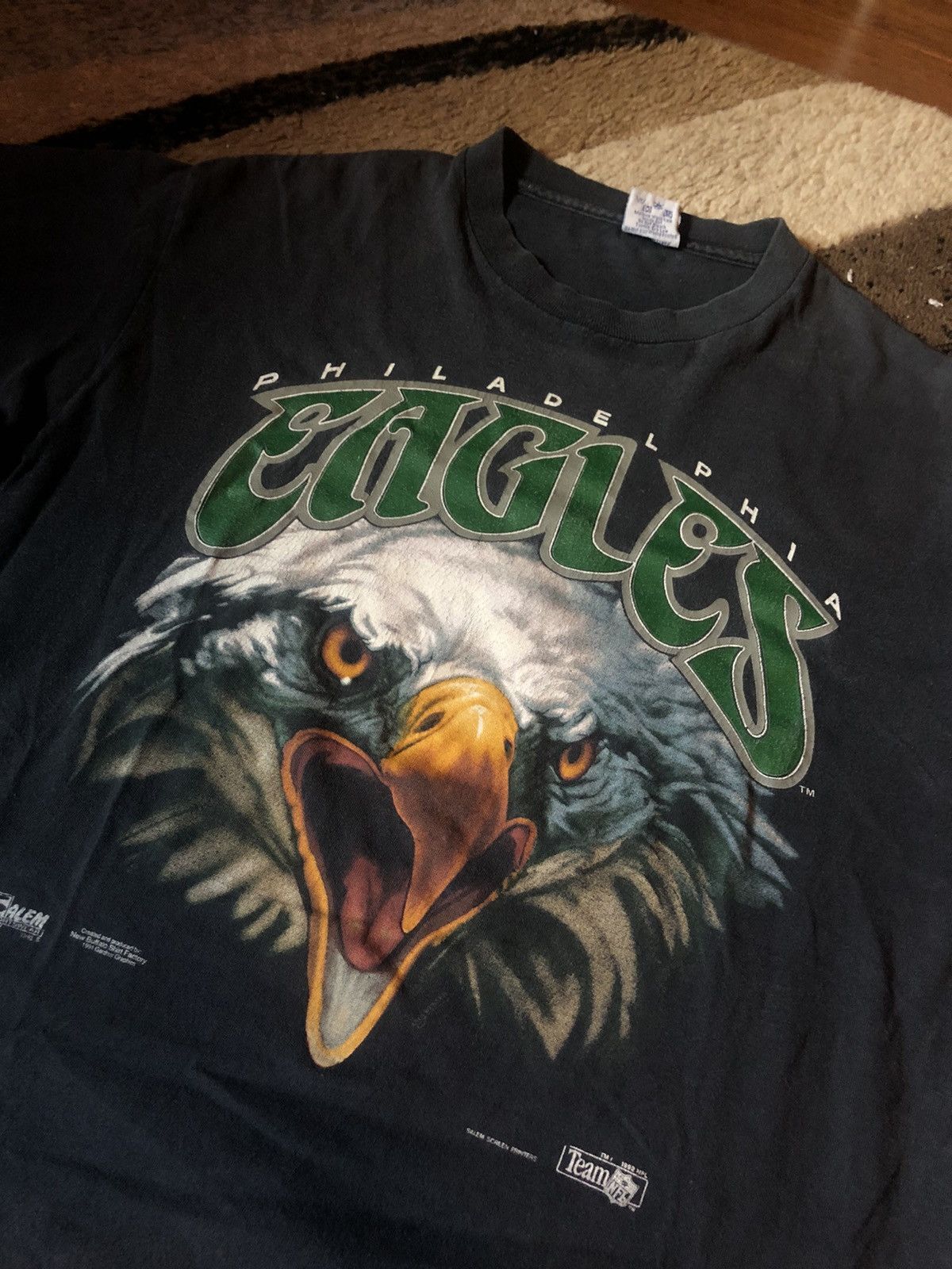 26 Remake Philadelphia Eagles NFL Basic black Retro T shirt Unisex HN1481 Unisex T-Shirt L
26 Remake Philadelphia Eagles NFL Basic black Retro T shirt Unisex HN1481 Unisex T-Shirt L