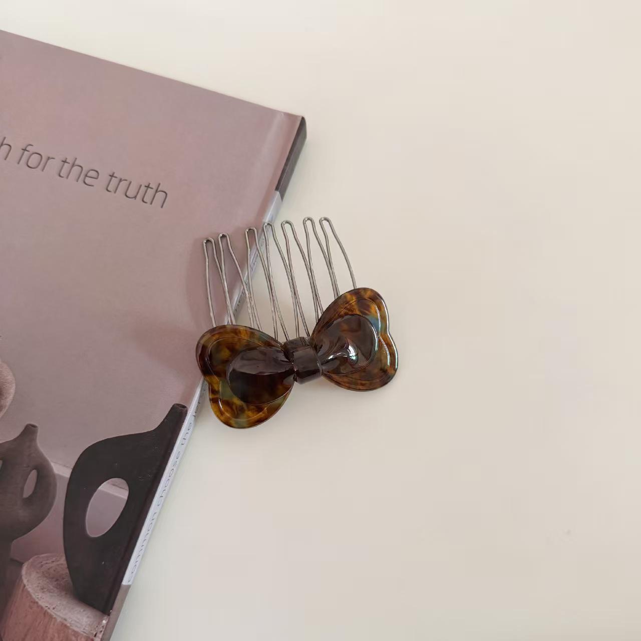 Acetate Bow Knot Hair Comb - Japanese Korean Style Hairpin & Side Accessory
Acetate Bow Knot Hair Comb - Japanese Korean Style Hairpin & Side Accessory