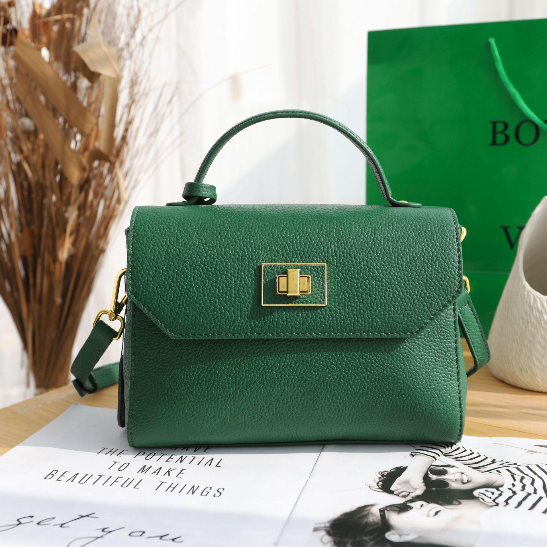 Женская сумка из натуральной кожи с мягкой текстурой - Niche Design, сумка-мессенджер на одно плечо, летняя коллекция 2025 г.
Женская сумка из натуральной кожи с мягкой текстурой - Niche Design, сумка-мессенджер на одно плечо, летняя коллекция 2025 г.