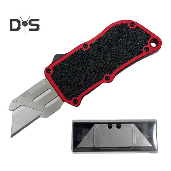 Универсальный резак, выдвижной алюминиевый художественный резак с 5 лезвиями, дизайн с задней клипсой, плавный телескопический переключатель, универсальный инструмент красный
Универсальный резак, выдвижной алюминиевый художественный резак с 5 лезвиями, дизайн с задней клипсой, плавный телескопический переключатель, универсальный инструмент красный