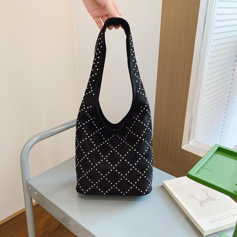 Сумка-тоут в стиле Майяр, женская новая ретро замшевая модная универсальная сумка-мессенджер под мышкой на плечо для通勤 чёрный
Сумка-тоут в стиле Майяр, женская новая ретро замшевая модная универсальная сумка-мессенджер под мышкой на плечо для通勤 чёрный