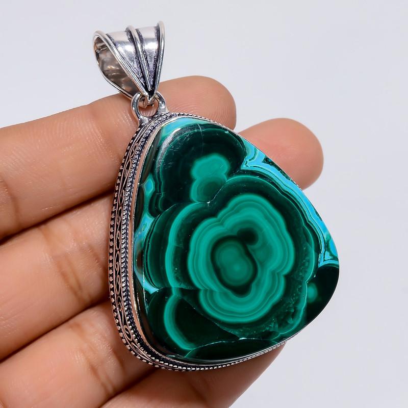 Mind Blowing A One Qualite 100% Natural Malachite Chrysocolla Pear Shape Vintage Handmade Jewelry 925 Steling Silver Pendant 2.3 WSJ-4923 2.3
Mind Blowing A One Qualite 100% Natural Malachite Chrysocolla Pear Shape Vintage Handmade Jewelry 925 Steling Silver Pendant 2.3 WSJ-4923 2.3