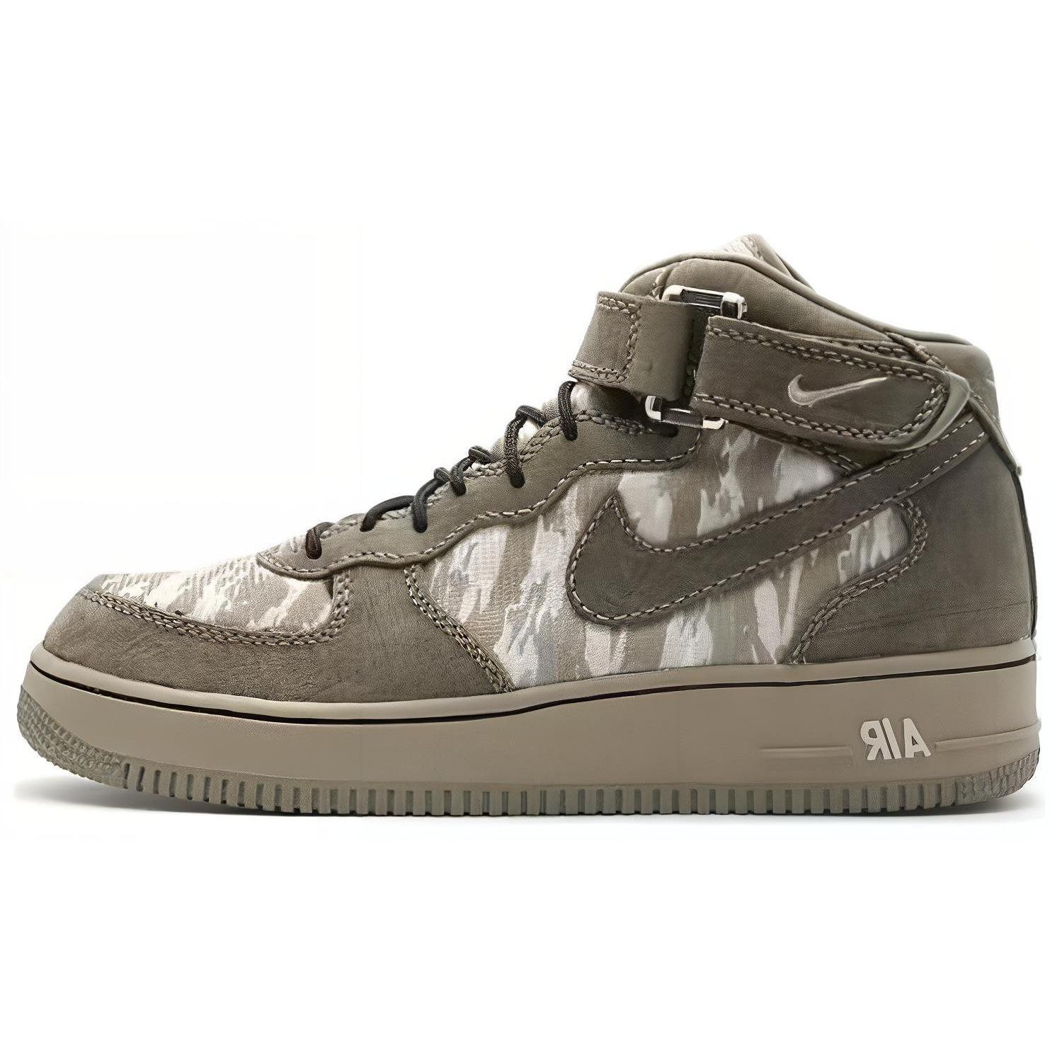 Nike Air Force X Mid Recon Classic Olive 309040-331 42.5
Nike Air Force X Mid Recon Classic Olive 309040-331 42.5