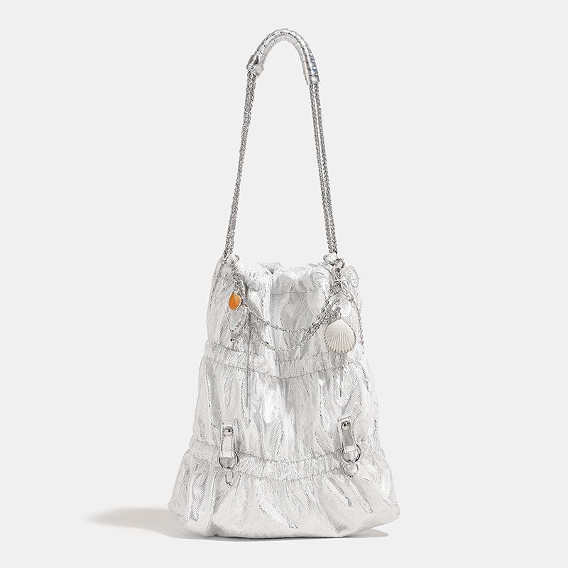 2024 Fall/Winter New Niche High-End Chain Bag, Fashionable Large-Capacity Commuting Versatile Handbag, Shoulder Bag, Underarm Bag White(Includes pendant
2024 Fall/Winter New Niche High-End Chain Bag, Fashionable Large-Capacity Commuting Versatile Handbag, Shoulder Bag, Underarm Bag White(Includes pendant