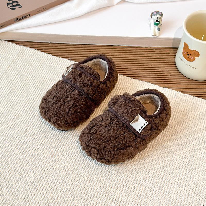 Girls outdoor furry shoes, new autumn and winter style, soft-soled, non-slip, wool-lined, warm cotton shoes, loafers for little girls 21-25Code one hand5Double коричневий
Girls outdoor furry shoes, new autumn and winter style, soft-soled, non-slip, wool-lined, warm cotton shoes, loafers for little girls 21-25Code one hand5Double коричневий