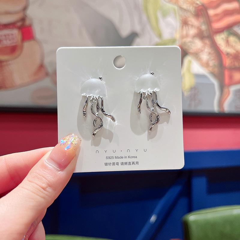 New Fashion Jellyfish Dangle Earrings for Women Translucent Frosted Animal Female Drop Earrings Copper Color Tassel Pendants Ear
New Fashion Jellyfish Dangle Earrings for Women Translucent Frosted Animal Female Drop Earrings Copper Color Tassel Pendants Ear