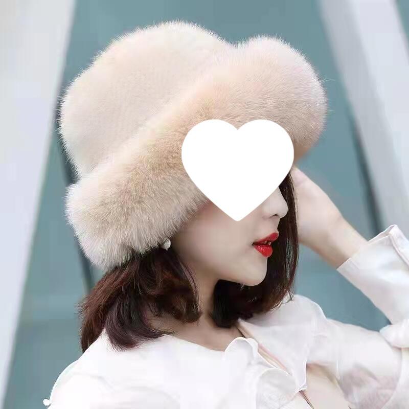 Женская зимняя шапка из искусственного меха норки с бесплатной доставкой - Универсальная, в зарубежном стиле, модная, толстая и согревающая уши.
Женская зимняя шапка из искусственного меха норки с бесплатной доставкой - Универсальная, в зарубежном стиле, модная, толстая и согревающая уши.