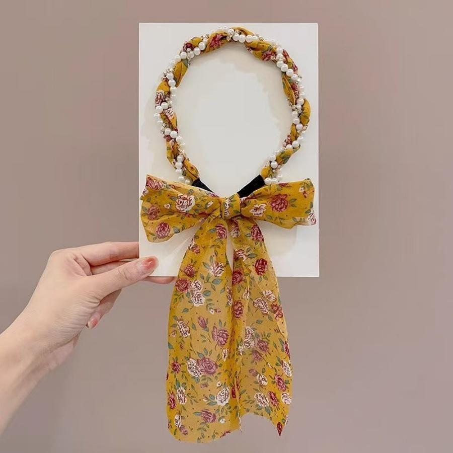 Elegant and versatile silk scarf hairband with integrated headband, featuring a sophisticated design. жёлтый
Elegant and versatile silk scarf hairband with integrated headband, featuring a sophisticated design. жёлтый