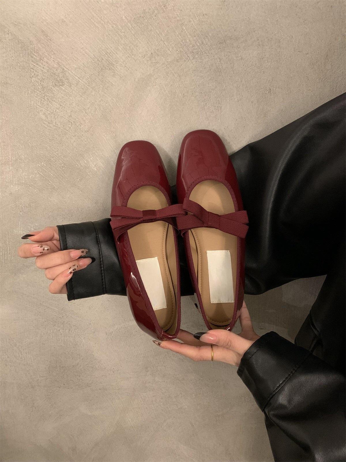 Корейская версия леопардового принта с внутренней стороны, увеличивающего рост, одиночные туфли женские, осень 2025, новые ретро-туфли из замши с бантом красного цвета Мэри Джейн 40 бордовый
Корейская версия леопардового принта с внутренней стороны, увеличивающего рост, одиночные туфли женские, осень 2025, новые ретро-туфли из замши с бантом красного цвета Мэри Джейн 40 бордовый