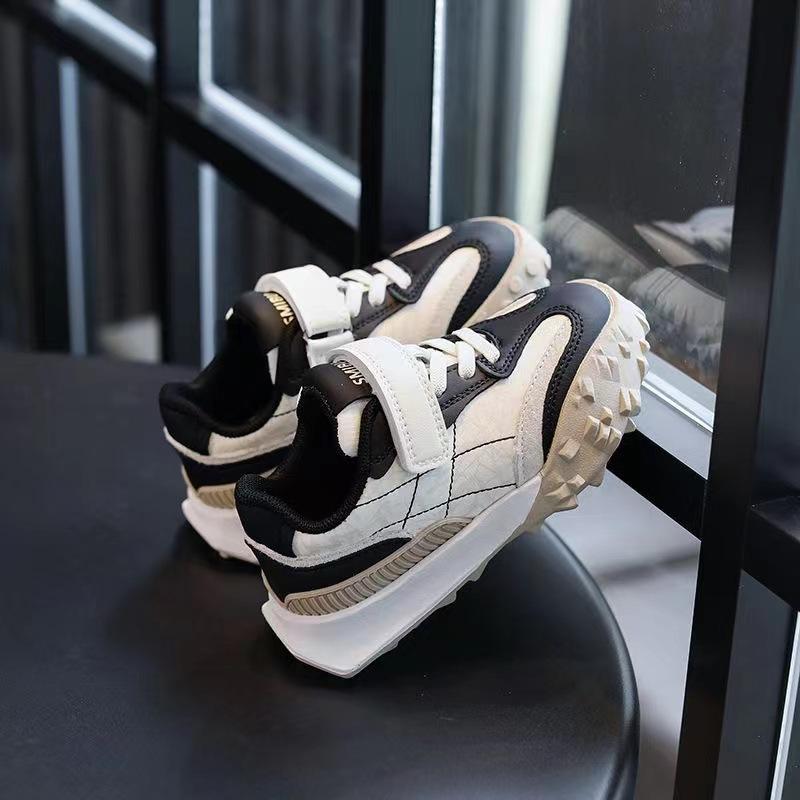 Кроссовки для девочек и повседневная обувь для детей 26 чёрный
Кроссовки для девочек и повседневная обувь для детей 26 чёрный