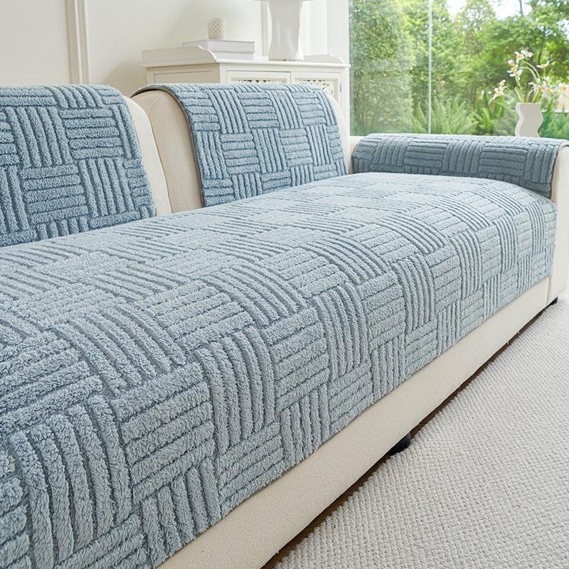 Solid Color Thicken Sofa Towel Winter Plush Striped Sofa Covers Non-slip Couch Slipcovers Sofa Mats for Living Room Home Decor 70x70cm синій
Solid Color Thicken Sofa Towel Winter Plush Striped Sofa Covers Non-slip Couch Slipcovers Sofa Mats for Living Room Home Decor 70x70cm синій