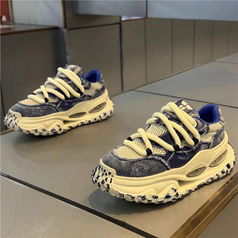 2025 Men s High-End Breathable Mesh Sneakers - Versatile Thick-Soled Casual Dad Shoes 41
2025 Men s High-End Breathable Mesh Sneakers - Versatile Thick-Soled Casual Dad Shoes 41