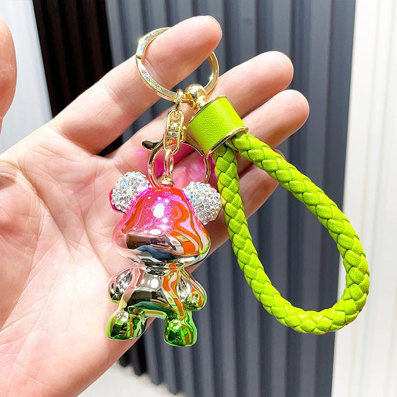 Bear Glittery Resin Keychain Adorable Rhinestone Cartoon Design For Giving Gift зелений
Bear Glittery Resin Keychain Adorable Rhinestone Cartoon Design For Giving Gift зелений