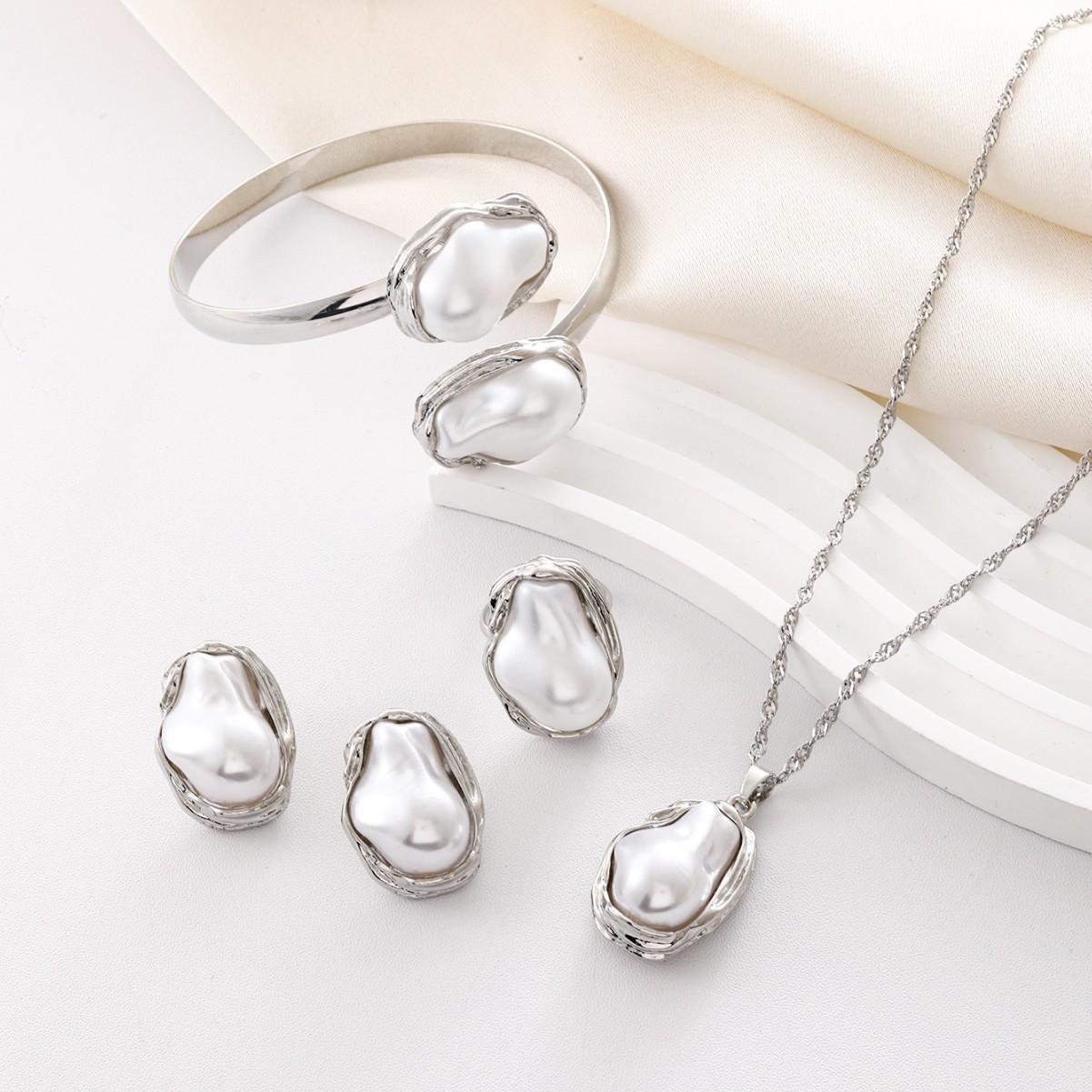 Модные украшения для женщин серебряный
Модные украшения для женщин серебряный