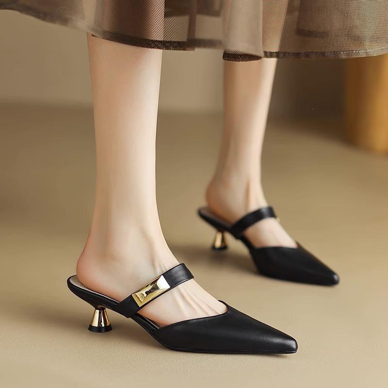 Baotou Half Slippers Women S Fine Heel Outer Wear Summer Pointed Mueller Shoes High Heel Versatile Cool Slippers 40 чорний
Baotou Half Slippers Women S Fine Heel Outer Wear Summer Pointed Mueller Shoes High Heel Versatile Cool Slippers 40 чорний