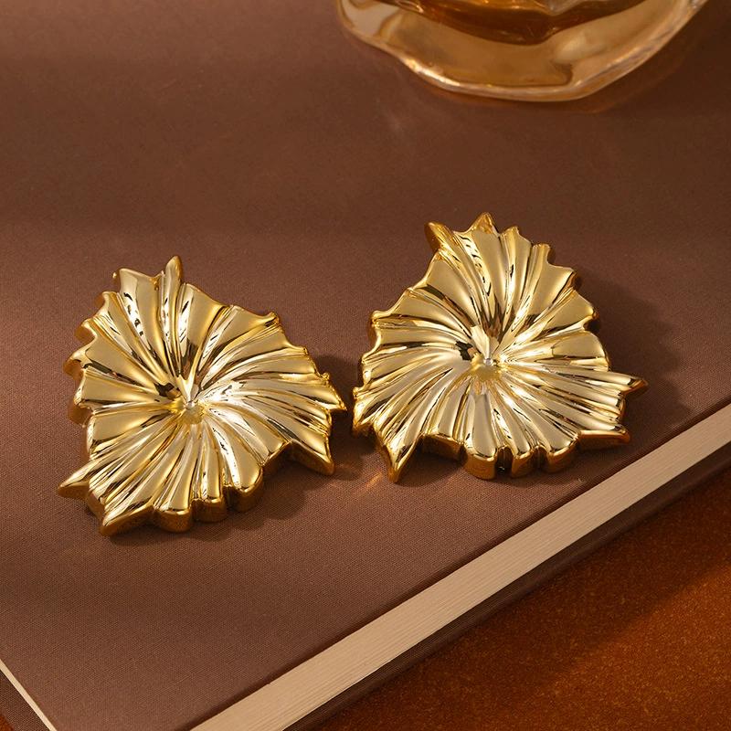 Fold Big Flower Lotus Leaf Geometry Stud Earring for Women Zircon Europe UV Simple Smooth Golden Brincos Girl Chrisrmas Gift
Fold Big Flower Lotus Leaf Geometry Stud Earring for Women Zircon Europe UV Simple Smooth Golden Brincos Girl Chrisrmas Gift