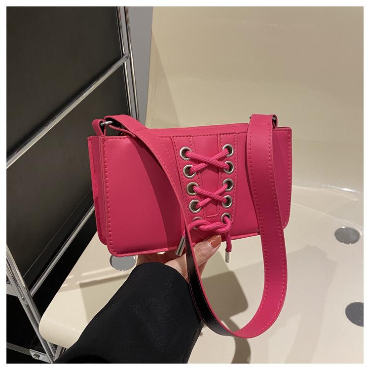 This year s popular fashion Korean version shoulder bag women s 2024 spring new versatile ins underarm bag texture small square bag рожевий червоний колір
This year s popular fashion Korean version shoulder bag women s 2024 spring new versatile ins underarm bag texture small square bag рожевий червоний колір