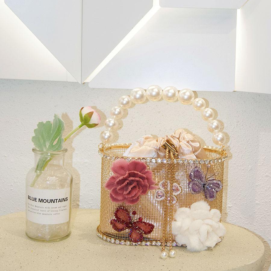 Metallic flower beaded handbag, shiny ineffectual water diamond vegetable basket, bird cage banquet bucket messenger bag шампанского
Metallic flower beaded handbag, shiny ineffectual water diamond vegetable basket, bird cage banquet bucket messenger bag шампанского