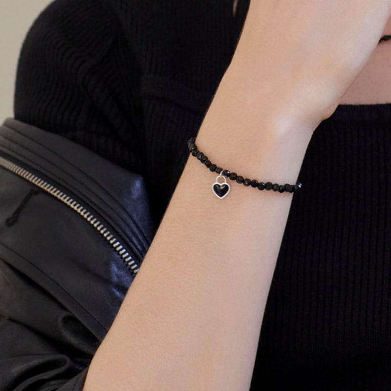 dmoment (925 silver) Serenite heart black bead silver bracelet Silver
dmoment (925 silver) Serenite heart black bead silver bracelet Silver