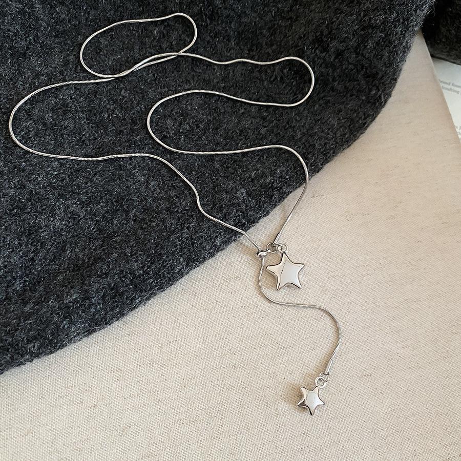 New cold wind star pendant necklace Korean ins light luxury sweater chain design sense niche neck chain
New cold wind star pendant necklace Korean ins light luxury sweater chain design sense niche neck chain