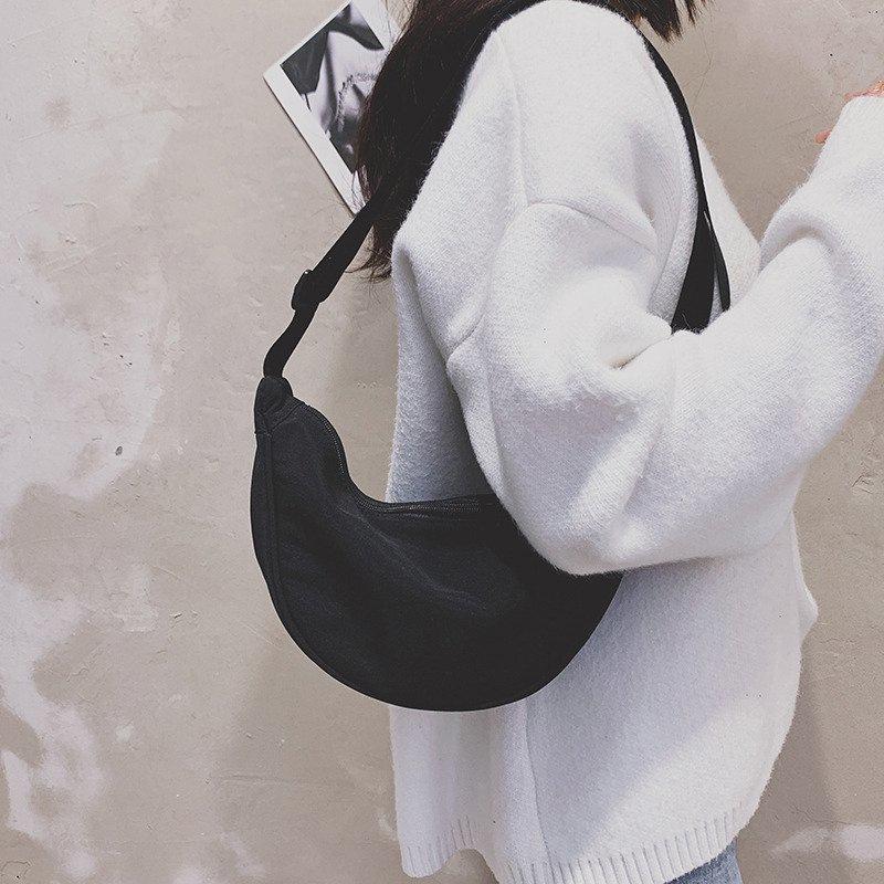 2025 New Trend One Shoulder Crossbody Bag Bag Dumpling Bag Lightweight Underarm Simple Canvas Bag чёрный
2025 New Trend One Shoulder Crossbody Bag Bag Dumpling Bag Lightweight Underarm Simple Canvas Bag чёрный