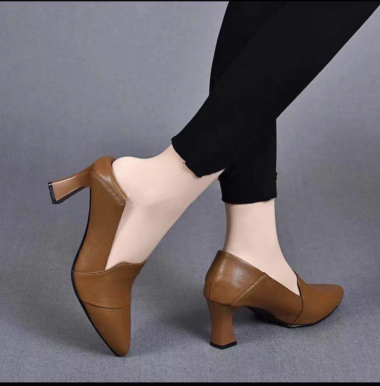 Autumn fashion casual high heels women s middle heel single shoes soft leather shallow mouth pointed thick heel women s shoes 40 хакі
Autumn fashion casual high heels women s middle heel single shoes soft leather shallow mouth pointed thick heel women s shoes 40 хакі