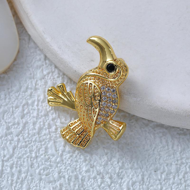 Легкая роскошь мода новый продукт птица медь инкрустированный циркон кулон одиночный кулон настоящее золото гальваническое сохранение цвета ожерелье для женщин
Легкая роскошь мода новый продукт птица медь инкрустированный циркон кулон одиночный кулон настоящее золото гальваническое сохранение цвета ожерелье для женщин