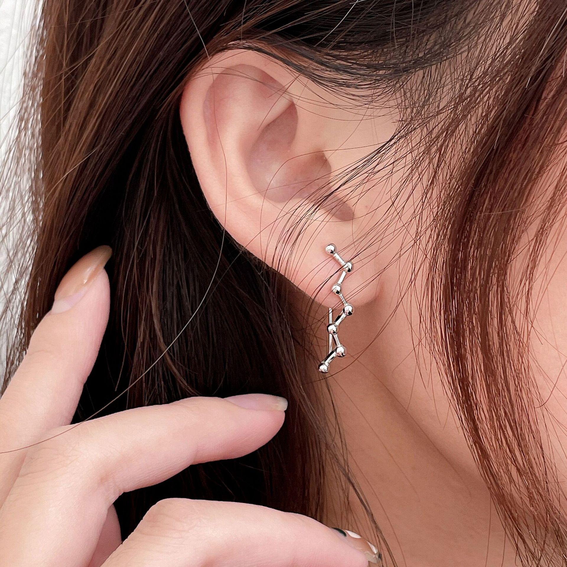S925 Sterling Silver Geometric Stud Earrings - Elegant Korean Summer Fashion for Women White - Nano Anti-Oxidation Protection
S925 Sterling Silver Geometric Stud Earrings - Elegant Korean Summer Fashion for Women White - Nano Anti-Oxidation Protection