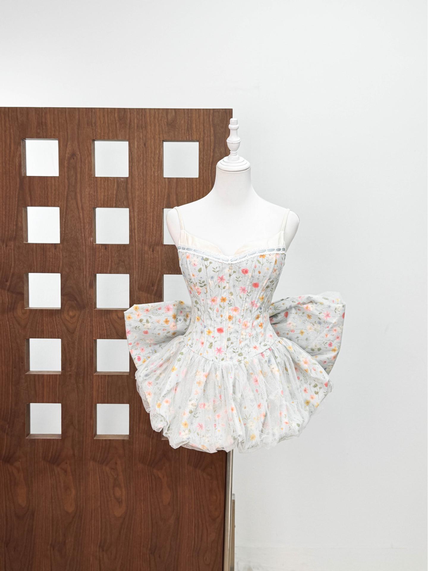 Vietnam Niche Floral Print Spaghetti Strap Bow A-line Dress Small цветочный/синий
Vietnam Niche Floral Print Spaghetti Strap Bow A-line Dress Small цветочный/синий