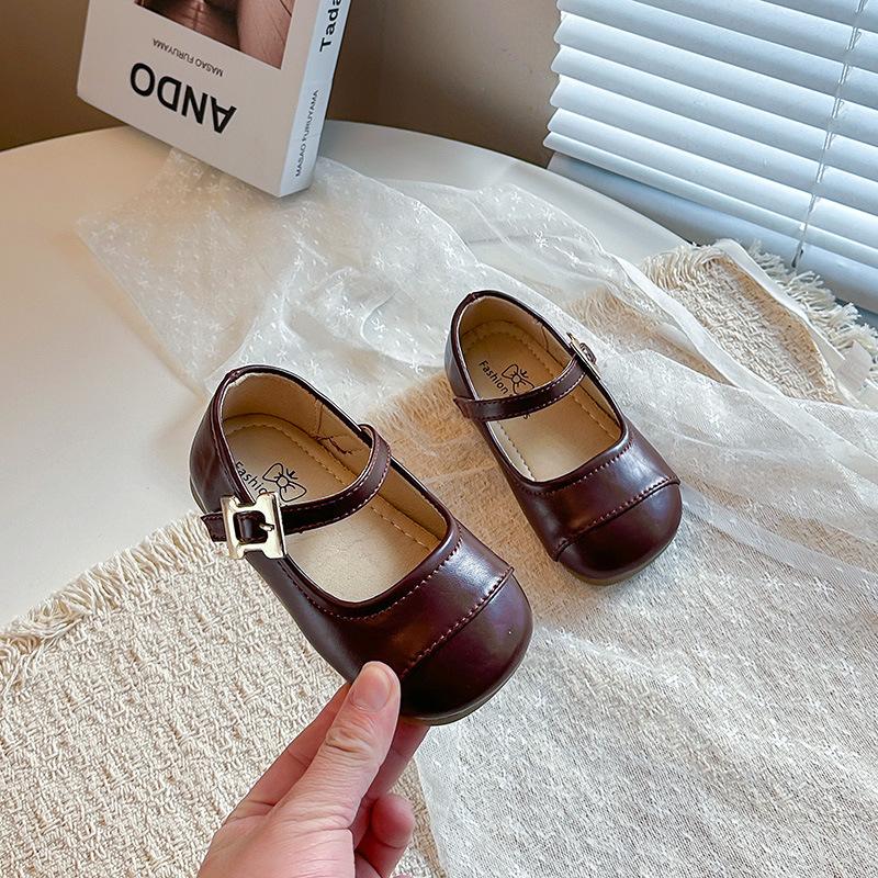 Girls Solid Color Flats2026Spring and summer new models of children s loafers for small, medium, and large kids, simple children s leather shoes, 23-25Code one hand3Double вино красного
Girls Solid Color Flats2026Spring and summer new models of children s loafers for small, medium, and large kids, simple children s leather shoes, 23-25Code one hand3Double вино красного