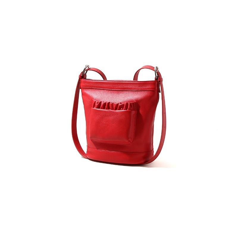Женская сумка из натуральной кожи 2025 весна новая сумка-мессенджер под мышкой высококлассная однотонная простая карманная сумка-ведро
Женская сумка из натуральной кожи 2025 весна новая сумка-мессенджер под мышкой высококлассная однотонная простая карманная сумка-ведро