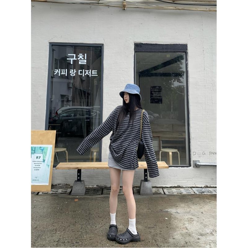 Striped Long-sleeved T-shirt Autumn New Korean Style Loose Mid-length Style Outer Wear Inner Bottoming Student Top Trendy 2XL
Striped Long-sleeved T-shirt Autumn New Korean Style Loose Mid-length Style Outer Wear Inner Bottoming Student Top Trendy 2XL