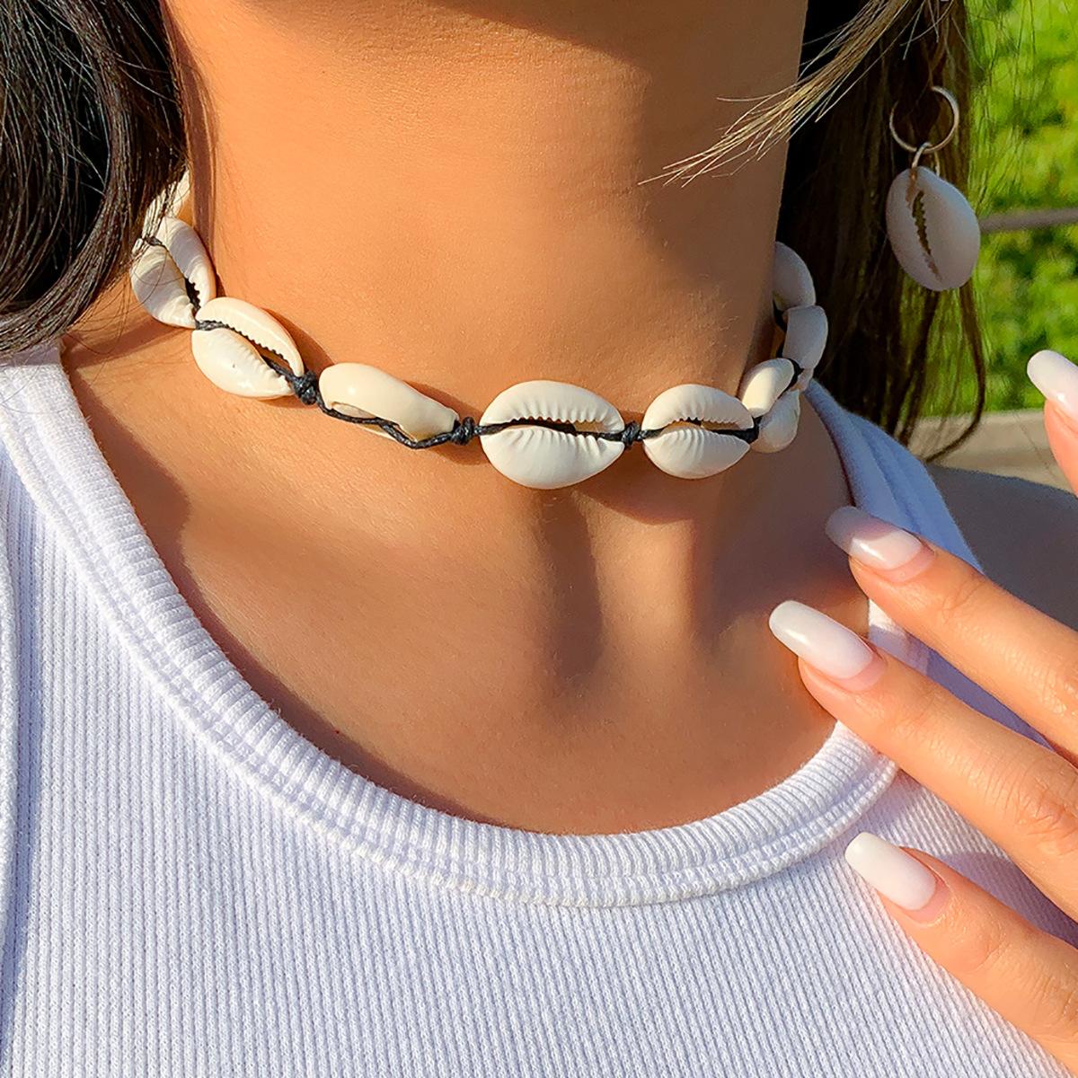 Accessories, versatile beach geometric irregular items, simple shell woven collarbone necklace women
Accessories, versatile beach geometric irregular items, simple shell woven collarbone necklace women