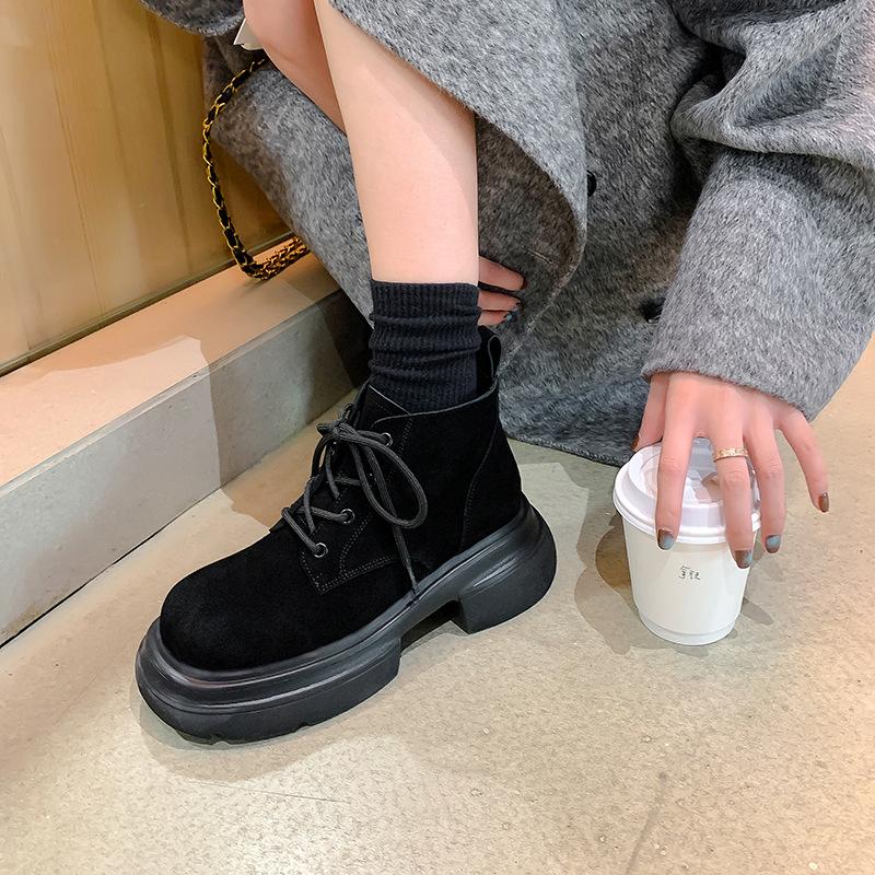 Retro platform velvet short boots 2025 autumn and winter leather women s boots big head short boots brown Maillard style Martin boots 39
Retro platform velvet short boots 2025 autumn and winter leather women s boots big head short boots brown Maillard style Martin boots 39