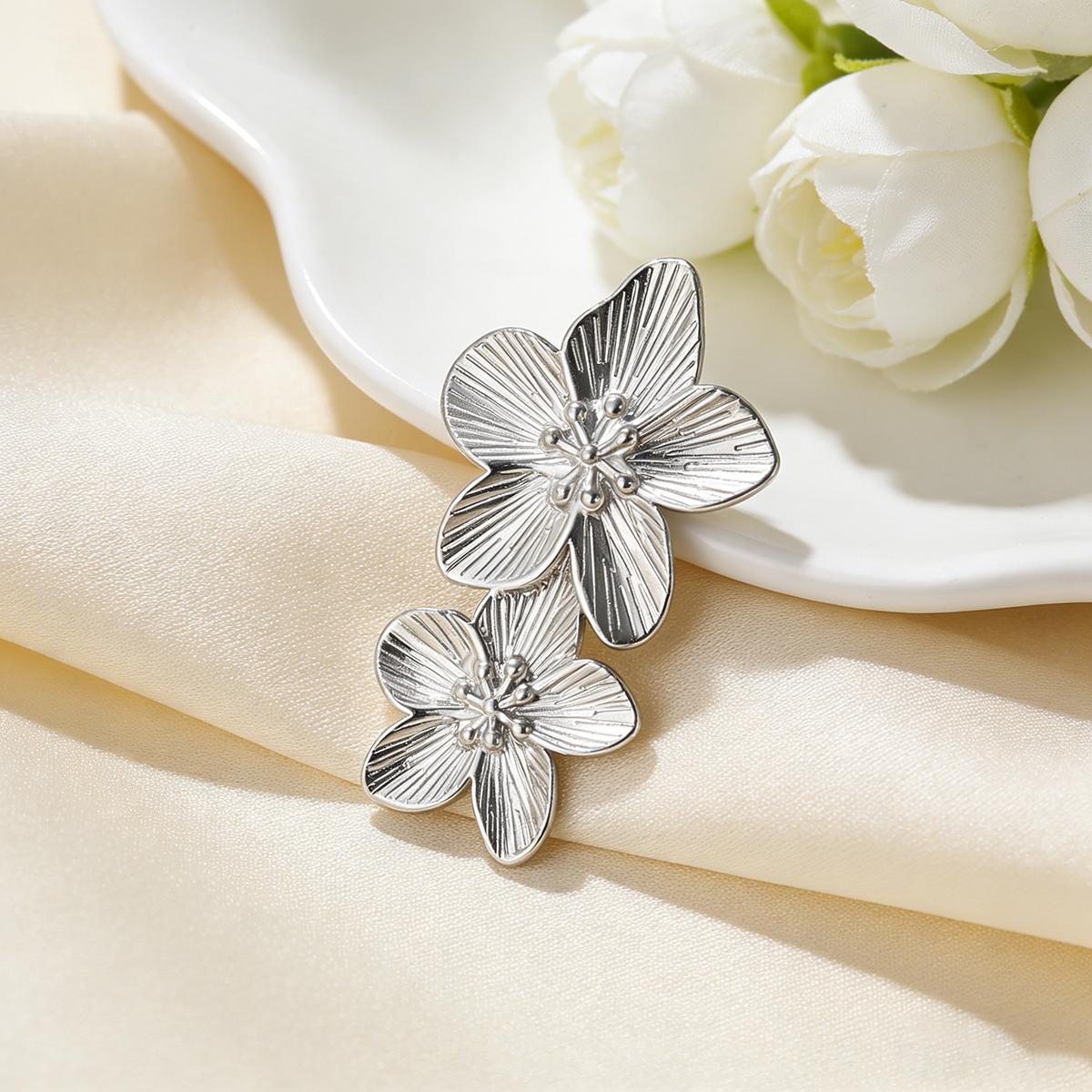 Atoztide Fashion Birds Flower Brooch For Women Stainless Steel Trendy Badges Vintage Jewelry Suit Clothing Pins Luxury Gift
Atoztide Fashion Birds Flower Brooch For Women Stainless Steel Trendy Badges Vintage Jewelry Suit Clothing Pins Luxury Gift