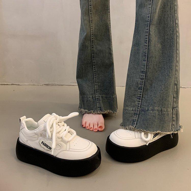 Muffin platform women s shoes little white shoes women s 2025 autumn and winter versatile casual sports board shoes ugly cute big head dad shoes 35
Muffin platform women s shoes little white shoes women s 2025 autumn and winter versatile casual sports board shoes ugly cute big head dad shoes 35