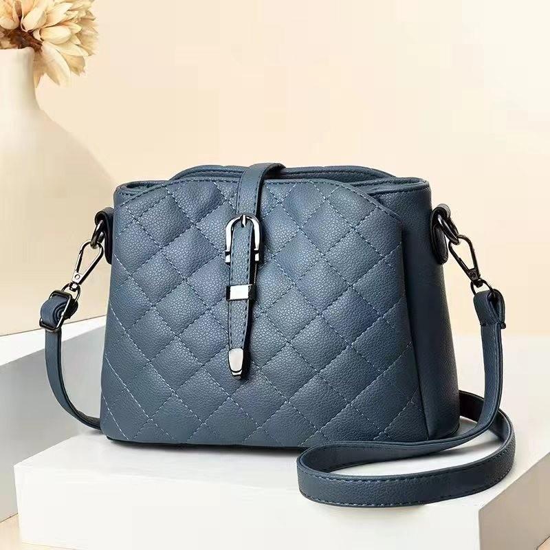 Stylish Black And White Versatile Shoulder Bag For Women With Large Capacity Design синій
Stylish Black And White Versatile Shoulder Bag For Women With Large Capacity Design синій