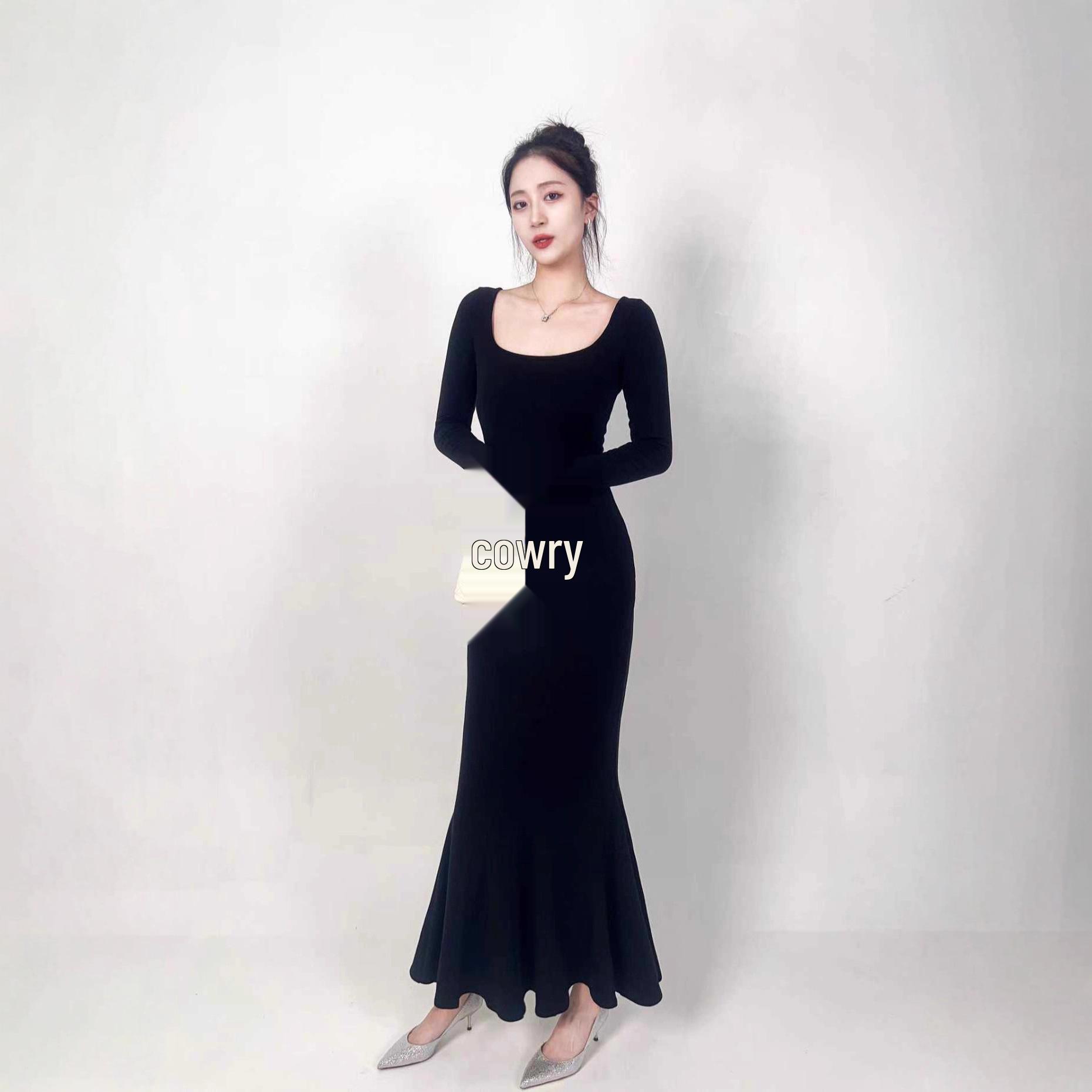 Elegant Black German Velvet Fishtail Evening Dress, Warm & Versatile, Wide Collar, Slim Fit High-End Design Double Extra Large
Elegant Black German Velvet Fishtail Evening Dress, Warm & Versatile, Wide Collar, Slim Fit High-End Design Double Extra Large