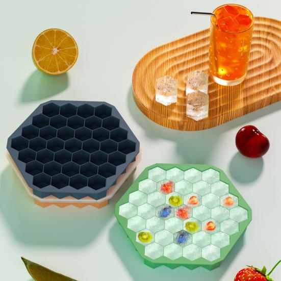 Silicone Ice Cube Trays with Lid 37 Grids Honeycomb Style Ice Cube Molds for Whiskey Cocktails Reusable Ice Maker Family Party Bar Essentials синій
Silicone Ice Cube Trays with Lid 37 Grids Honeycomb Style Ice Cube Molds for Whiskey Cocktails Reusable Ice Maker Family Party Bar Essentials синій