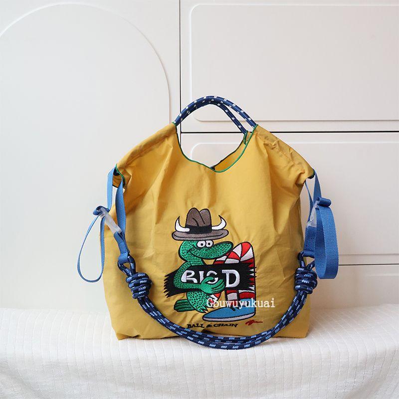 Japanese Ball Chain Environmental-Friendly Shopping Bag Same Style as Gao Yuanyuan s Medal Rabbit Embroidery Bag Nylon Canvas Crossbody Female Yellow crocodile medium + blue shoulder strap
Japanese Ball Chain Environmental-Friendly Shopping Bag Same Style as Gao Yuanyuan s Medal Rabbit Embroidery Bag Nylon Canvas Crossbody Female Yellow crocodile medium + blue shoulder strap
