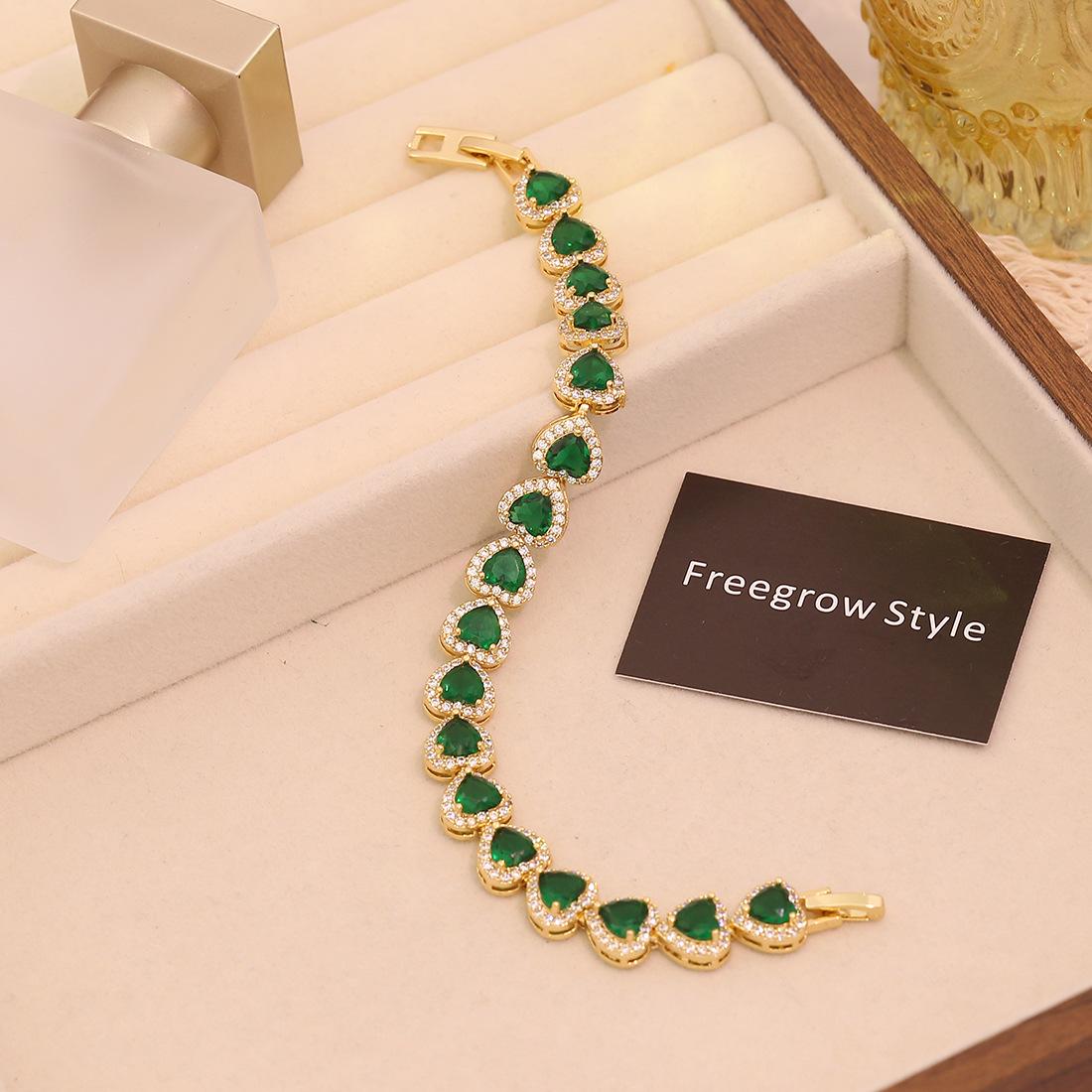 Zircon Inlaid Heart Bracelet, Light Luxury 18K Plated Hand Jewelry, New Western Style Accessory зелёный
Zircon Inlaid Heart Bracelet, Light Luxury 18K Plated Hand Jewelry, New Western Style Accessory зелёный