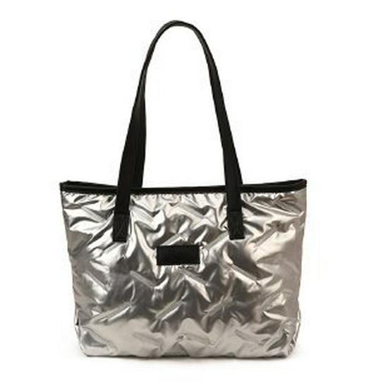 Winter Diamond Pattern Down Tote Bag with Cotton Padded Handbag - Large Capacity Shoulder Bag 42*9.5*29 cm срібний
Winter Diamond Pattern Down Tote Bag with Cotton Padded Handbag - Large Capacity Shoulder Bag 42*9.5*29 cm срібний