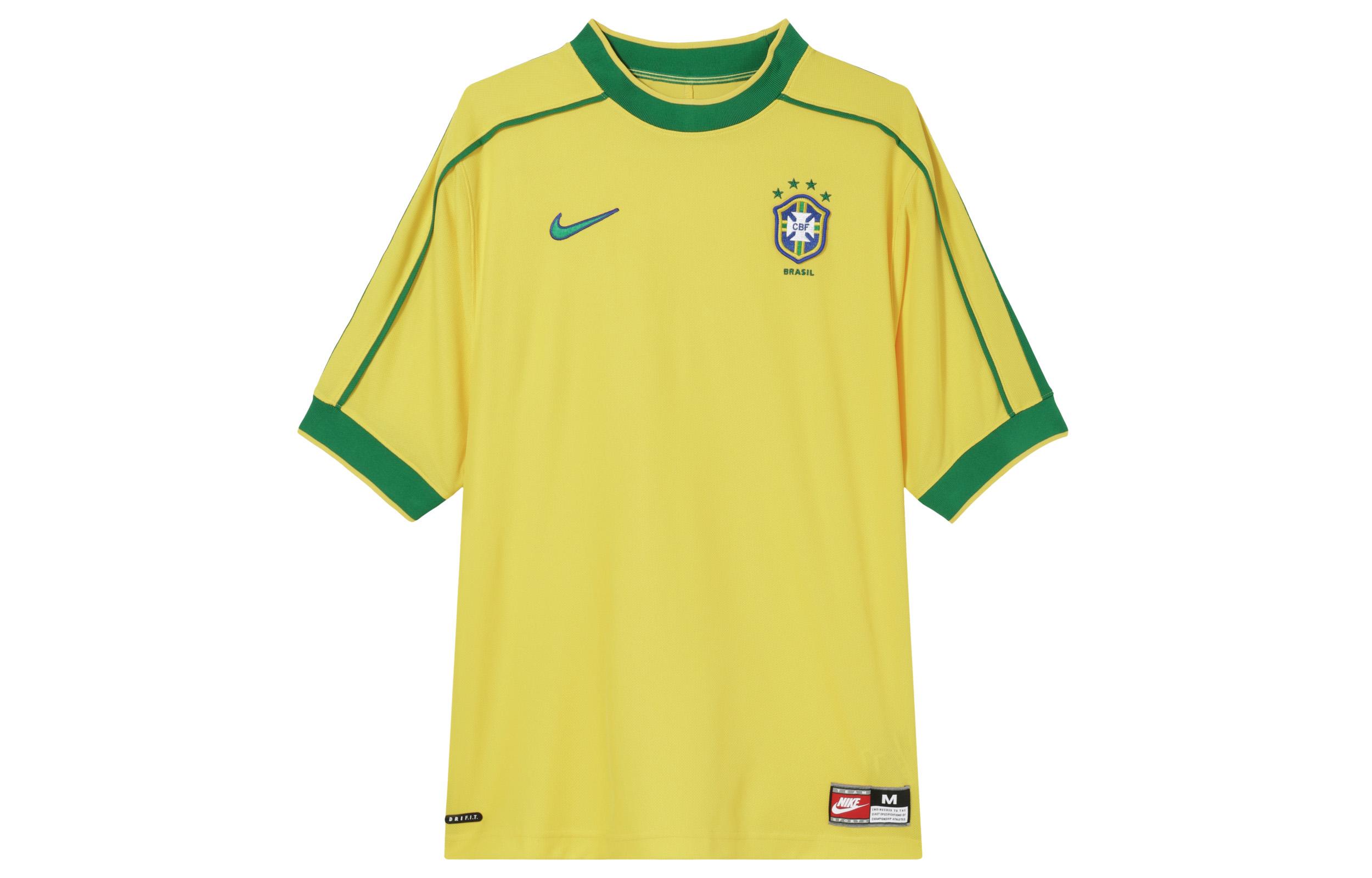 Футбольная футболка-реплика Nike Бразилия 1998 FZ6682-741 L
Футбольная футболка-реплика Nike Бразилия 1998 FZ6682-741 L