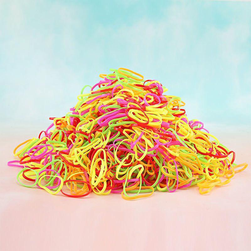 Одноразовые высокоэластичные резинки для волос для девочек - Утолщенные резинки для косичек и простых причесок
Одноразовые высокоэластичные резинки для волос для девочек - Утолщенные резинки для косичек и простых причесок