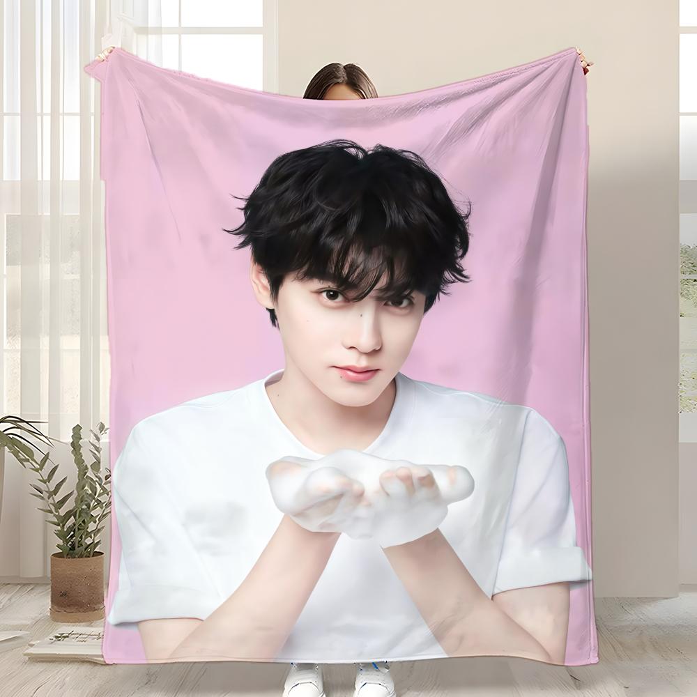 Tian Xu-Ning Chinese stars Throw Kid-Friendly Flannel Throw Blanket Soft Warm Anti-Static Washable All Season 75x90cm
Tian Xu-Ning Chinese stars Throw Kid-Friendly Flannel Throw Blanket Soft Warm Anti-Static Washable All Season 75x90cm