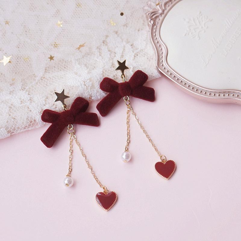 Autumn and winter new temperament velvet bow burgundy Valentine s Day girl retro stud earrings ear clips without ear piercings
Autumn and winter new temperament velvet bow burgundy Valentine s Day girl retro stud earrings ear clips without ear piercings