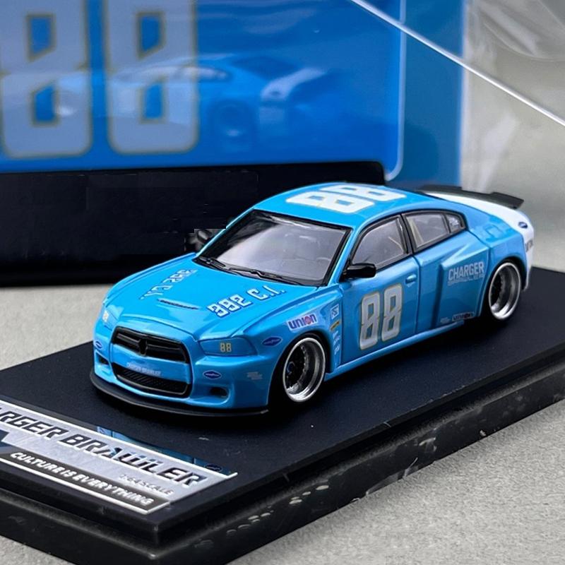 TM 1/64 Charger Brawler Alloy Car Diecasts & Toy Vehicles Car Model Miniature Scale Model Car For Children синій
TM 1/64 Charger Brawler Alloy Car Diecasts & Toy Vehicles Car Model Miniature Scale Model Car For Children синій