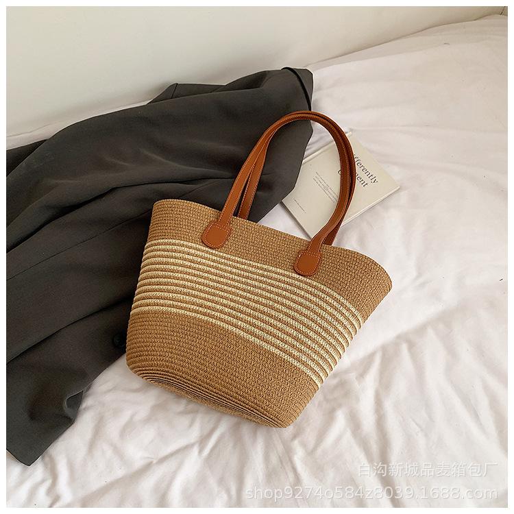 Handmade straw bag women s new large-capacity temperament seaside vacation woven tote bag portable French beach bag хакі
Handmade straw bag women s new large-capacity temperament seaside vacation woven tote bag portable French beach bag хакі
