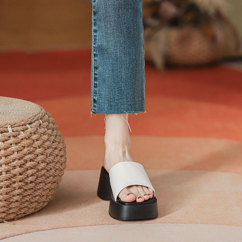 Маффины на толстой подошве однословные тапочки женская обувь носить новые повседневные сандалии на платформе 39
Маффины на толстой подошве однословные тапочки женская обувь носить новые повседневные сандалии на платформе 39