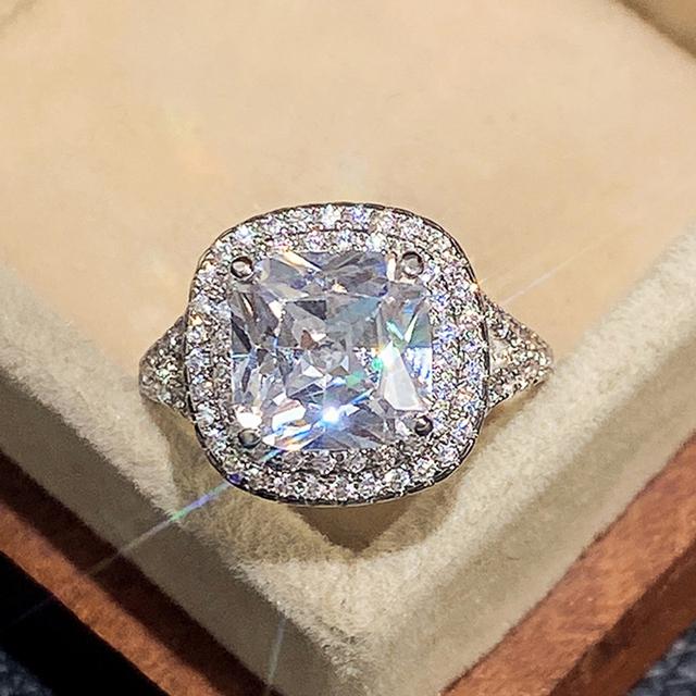 Новые роскошные кольца с кристаллами кубического циркония для женщин, обручальные кольца, аксессуары, блестящие кольца с цирконием AAA, модные украшения 9
Новые роскошные кольца с кристаллами кубического циркония для женщин, обручальные кольца, аксессуары, блестящие кольца с цирконием AAA, модные украшения 9